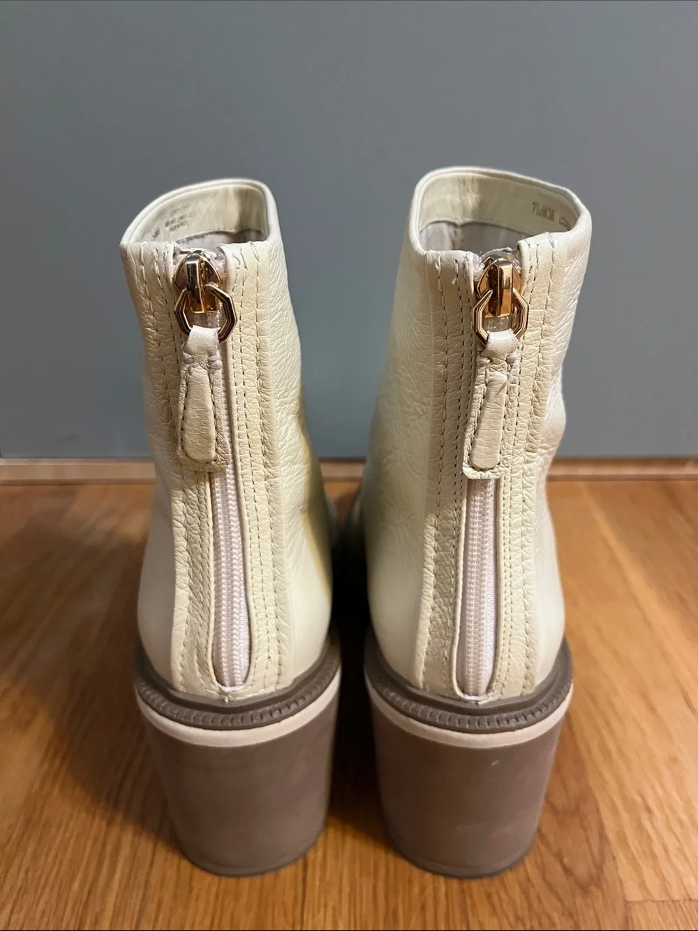 Louise et Cie Cream Leather Platform Ankle Booties